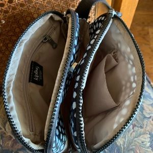 Kipling Crossbody 🎶🖤 fun print ❤️ black/white